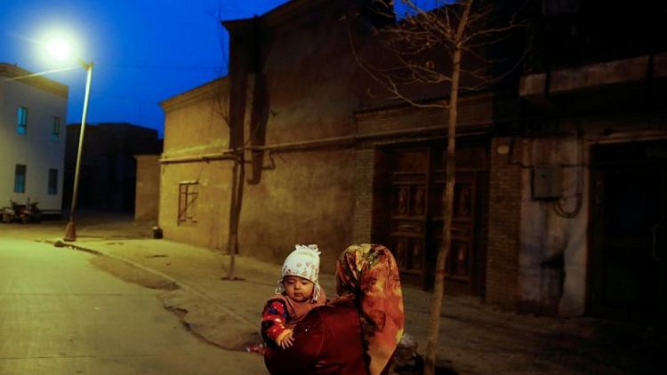 حصري-تقرير: سياسات الصين قد تمنع ملايين المواليد من الويغور في شينجيانغ
