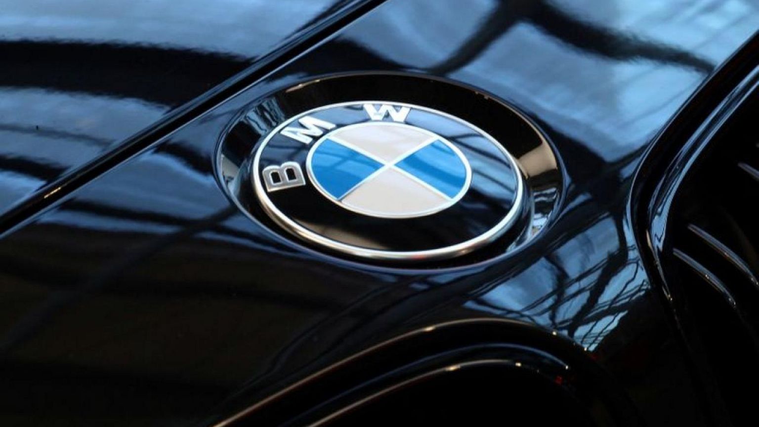 BMW to reduce carbon emissions in car life cycle 40% by 2030