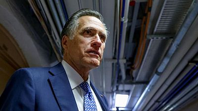 El republicano Romney dice que el plan de infraestructuras de los dos partidos no subirá impuestos El republicano Romney dice que el plan de infraestructuras de los dos partidos no subirá impuestos