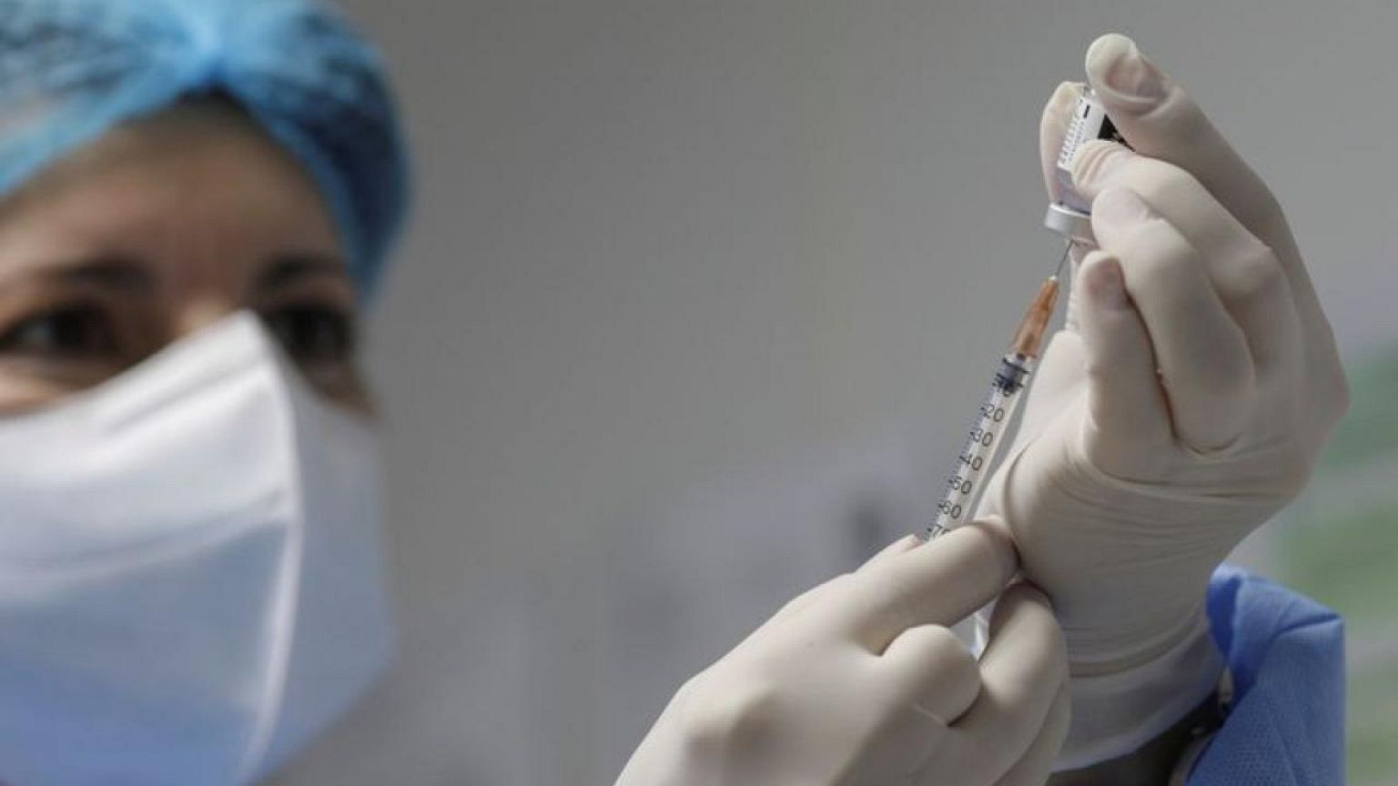 Lawmakers urge EU U-turn to back vaccine patent waiver