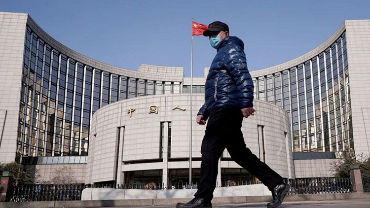 Economía de China mantendrá tasa de crecimiento de media a alta: funcionario banco central