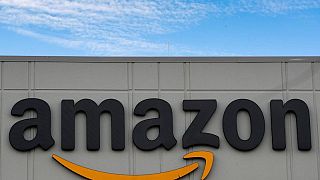 La previsión de Amazon para la Navidad decepciona, aumentan problemas laborales y de suministro