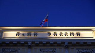 روسيا ترفع سعر الفائدة الرئيسي إلى 5.5%، وتلمح لمزيد من الزيادات