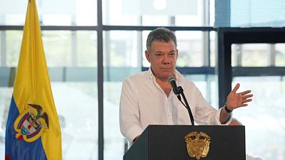 رئيس كولومبيا السابق يطلب العفو عن جرائم قتل ارتكبها الجيش خارج نطاق القانون رئيس كولومبيا السابق يطلب العفو عن جرائم قتل ارتكبها الجيش خارج نطاق القانون