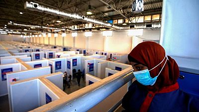 مصر تسجل 389 إصابة جديدة بفيروس كورونا و30 وفاة