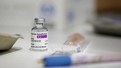 India dice decisión sobre brecha entre dosis de vacunas COVID se basa en evidencia científica