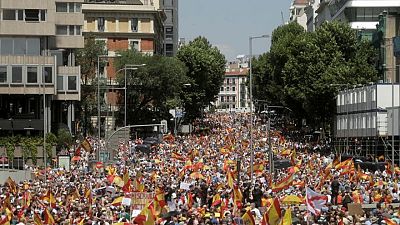 Miles protestan en España contra posible indulto a líderes catalanes encarcelados Miles protestan en España contra posible indulto a líderes catalanes encarcelados