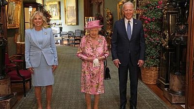 Los Biden toman té con la reina Isabel tras la cumbre del G7 Los Biden toman té con la reina Isabel tras la cumbre del G7