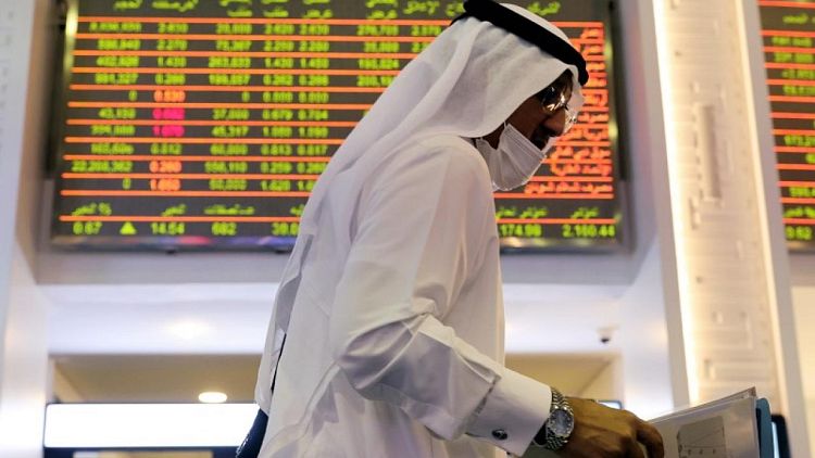 أغلب بورصات الخليج الرئيسية تغلق على انخفاض والقطاع المالي يدعم سوق السعودية