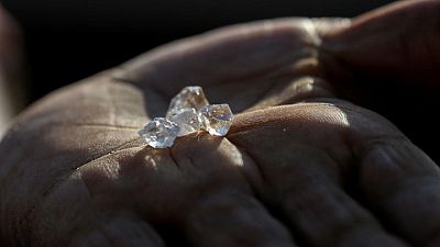 'Diamond rush' grips South African village after discovery of unidentified stones 'Diamond rush' grips South African village after discovery of unidentified stones