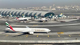 طيران الإمارات تلقت 3.1 مليار دولار من حكومة دبي مع تكبدها خسائر مدفوعة بالجائحة