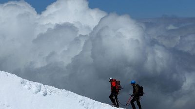 Su lato francese Monte Bianco, via sconsigliata ad alpinisti Su lato francese Monte Bianco, via sconsigliata ad alpinisti