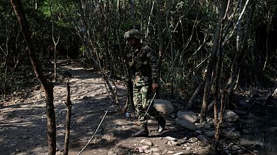 Explosión de coche bomba en batallón militar en el noreste de Colombia deja 23 heridos Explosión de coche bomba en batallón militar en el noreste de Colombia deja 23 heridos