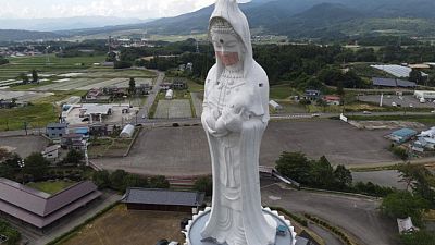 Giant Buddhist goddess in Japan gets face mask to pray for end of COVID-19 Giant Buddhist goddess in Japan gets face mask to pray for end of COVID-19