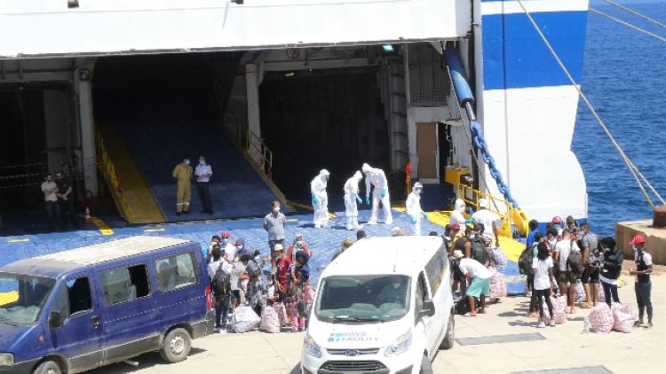 Sono arrivati a Lampedusa dal Bangladesh