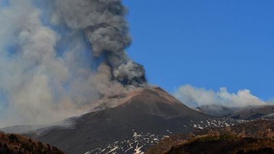 Alta nube eruttiva e da cratere, aeroporto di Catania operativo Alta nube eruttiva e da cratere, aeroporto di Catania operativo