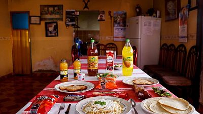 Temptation everywhere: Mexican children struggle with obesity Temptation everywhere: Mexican children struggle with obesity