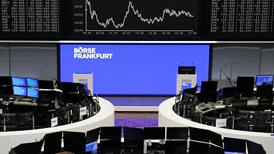 Las bolsas europeas caen tras tocar récord ante el cambio de tono de la Fed Las bolsas europeas caen tras tocar récord ante el cambio de tono de la Fed