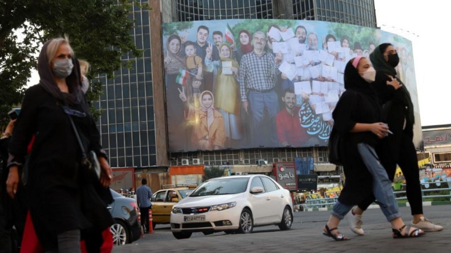 Iran urges voters to take part in Friday's presidential election
