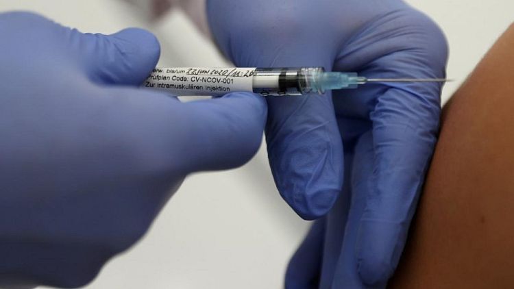 Alemania dice que la vacunación va por buen camino pese al fracaso de CureVac