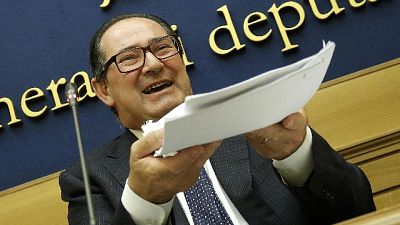 Ex governatore Veneto lamenta stesse violazioni di Berlusconi