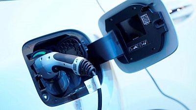 Daimler acelera el cambio a vehículos eléctricos: medio Daimler acelera el cambio a vehículos eléctricos: medio