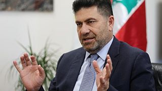وزير الطاقة يدعو اللبنانيين للاستعداد لوقف دعم البنزين