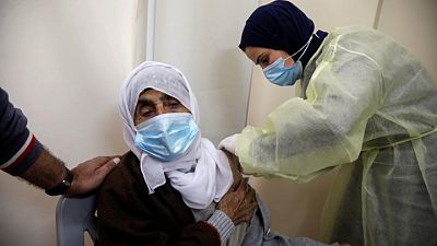 Israel enviará 1 million de dosis de vacuna COVID a palestinos como parte de polémico acuerdo de canje