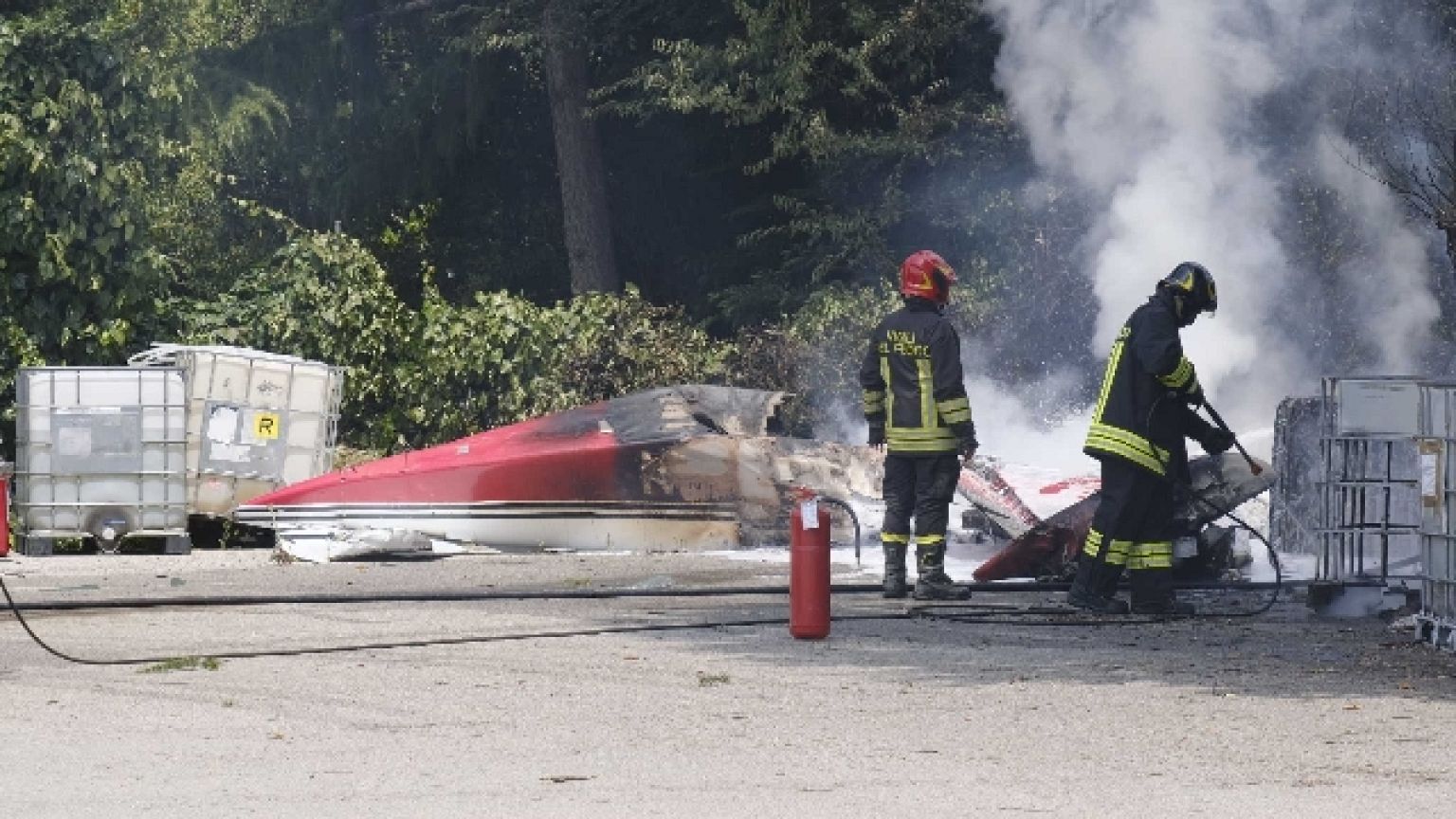 Caduto vicino scalo dopo aver colpito un albero.Vittima è pilota