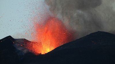 Attivo sempre cratere di Sud-Est, aeroporto di Catania operativo Attivo sempre cratere di Sud-Est, aeroporto di Catania operativo