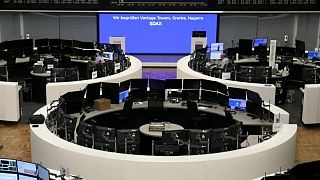 الأسهم الأوروبية تغلق مرتفعة بدعم من تعليقات من رئيسة المركزي الأوروبي