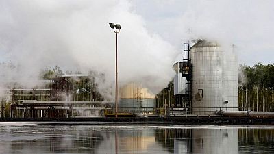 Canada's climate plan charts hard road ahead for high-polluting oil sands Canada's climate plan charts hard road ahead for high-polluting oil sands