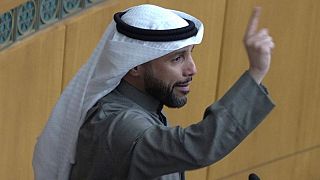 مجلس الأمة الكويتي يقر الميزانية لكن الخلافات السياسية مستمرة