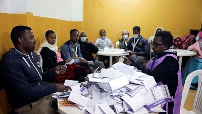 مراقبون من الاتحاد الأفريقي: انتخابات إثيوبيا أُجريت بشكل "يعتد به" مراقبون من الاتحاد الأفريقي: انتخابات إثيوبيا أُجريت بشكل "يعتد به"