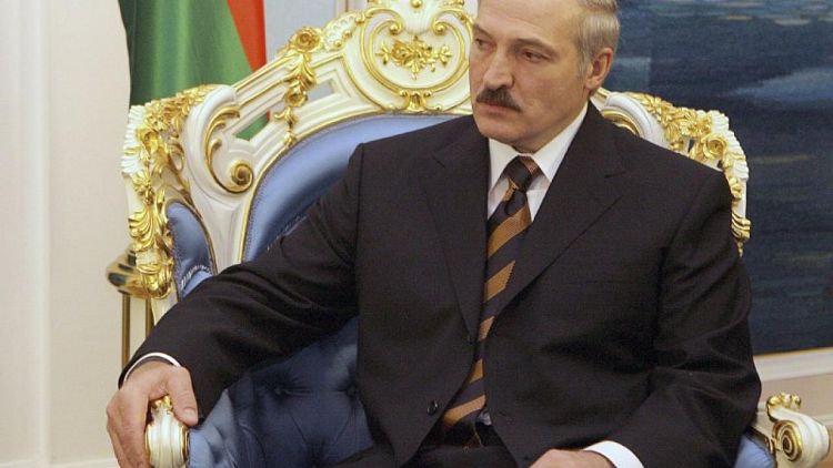 روسيا البيضاء تقول العقوبات الغربية أشبه "بإعلان حرب اقتصادية"