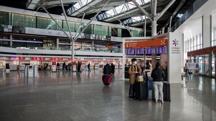 Poland tightens COVID quarantine rules for travellers from Britain