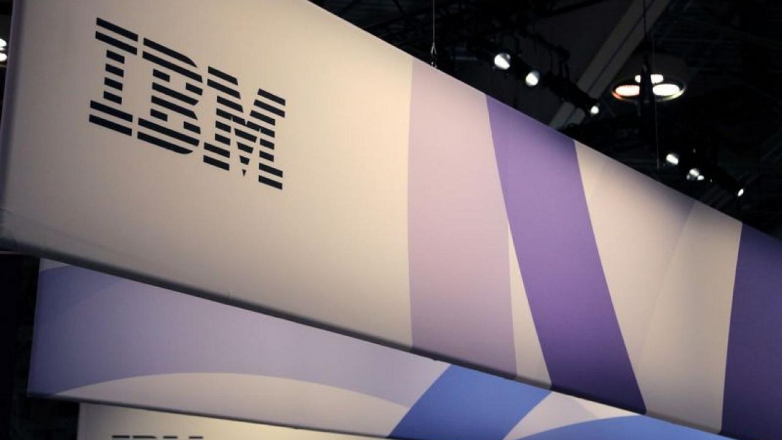 IBM quarterly revenue beats on cloud strength
