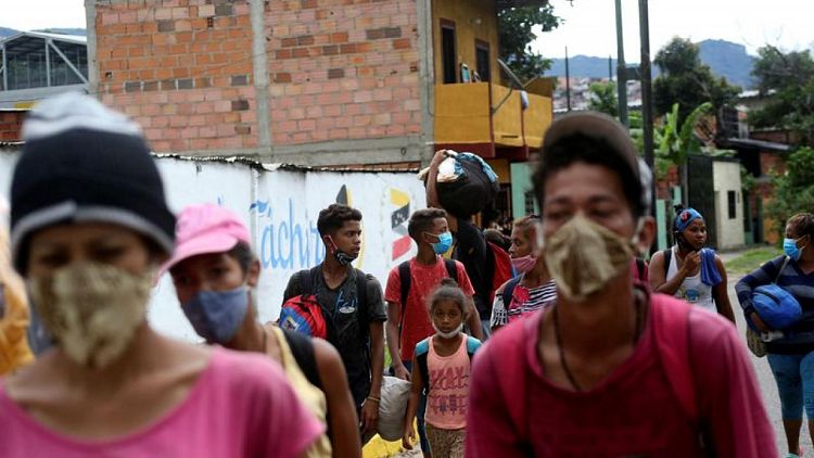 Crisis por pandemia de COVID-19 redujo la clase media en América Latina y el Caribe: Banco Mundial