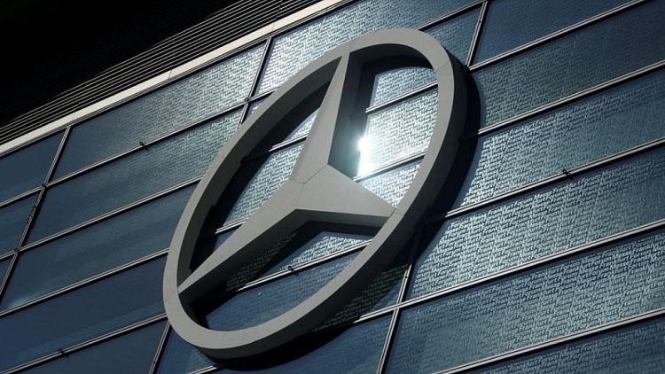 Mercedes-Benz USA accidentally puts out data from nearly 1,000 customers