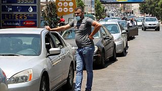 لبنان يوافق على تمويل واردات وقود بسعر صرف أقل