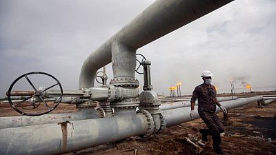 PETRÓLEO-Crudo cae, pero se encamina a quinta ganancia semanal seguida por fuerte demanda PETRÓLEO-Crudo cae, pero se encamina a quinta ganancia semanal seguida por fuerte demanda