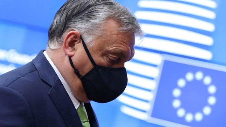 Orban recibe duro mensaje: respete los derechos LGBT o abandone la UE