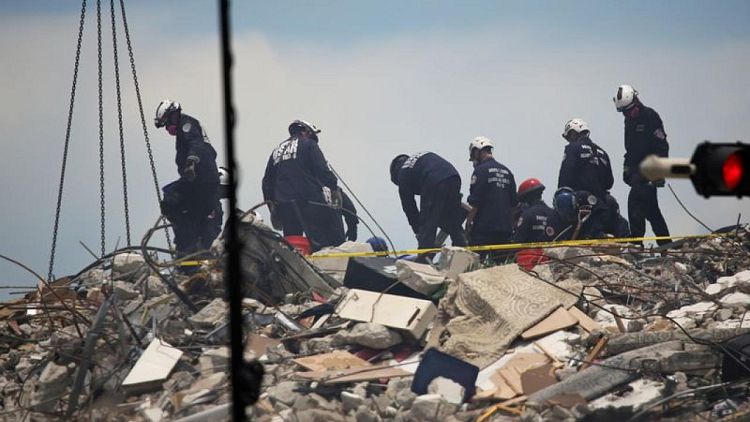 Israeli, Mexican rescuers bring distinct experience to Miami building collapse