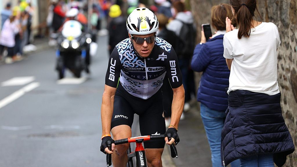 Simon Clarke in the break on Tour de France stage 2 as ...