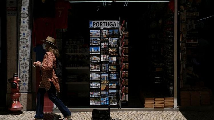 البرتغال تعلن عن خطة من ثلاث مراحل لرفع قيود كوفيد-19