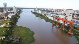 Argentina licitará por un año dragado de río Paraná, prepara concesión más extensa: ministro