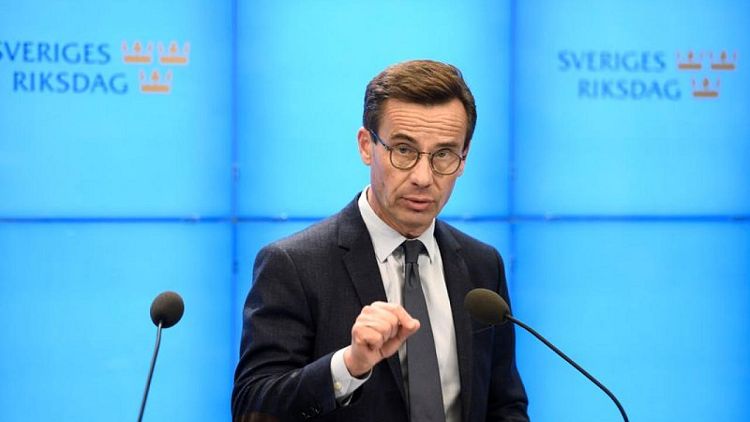 Swedish right-wing hopeful seeks to woo centrists in PM bid