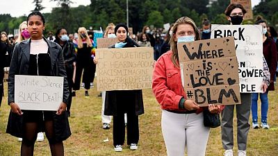 Panel advises Dutch government to apologise for slavery Panel advises Dutch government to apologise for slavery