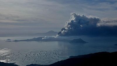 Filipinas organiza evacuación masiva por aumento de nivel de peligrosidad de volcán Filipinas organiza evacuación masiva por aumento de nivel de peligrosidad de volcán