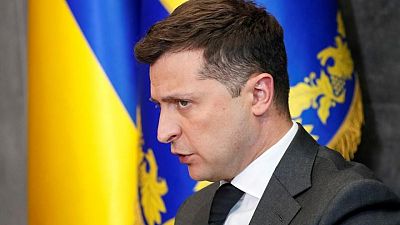 Ukraine's assembly backs law to rein in oligarchs in first reading Ukraine's assembly backs law to rein in oligarchs in first reading
